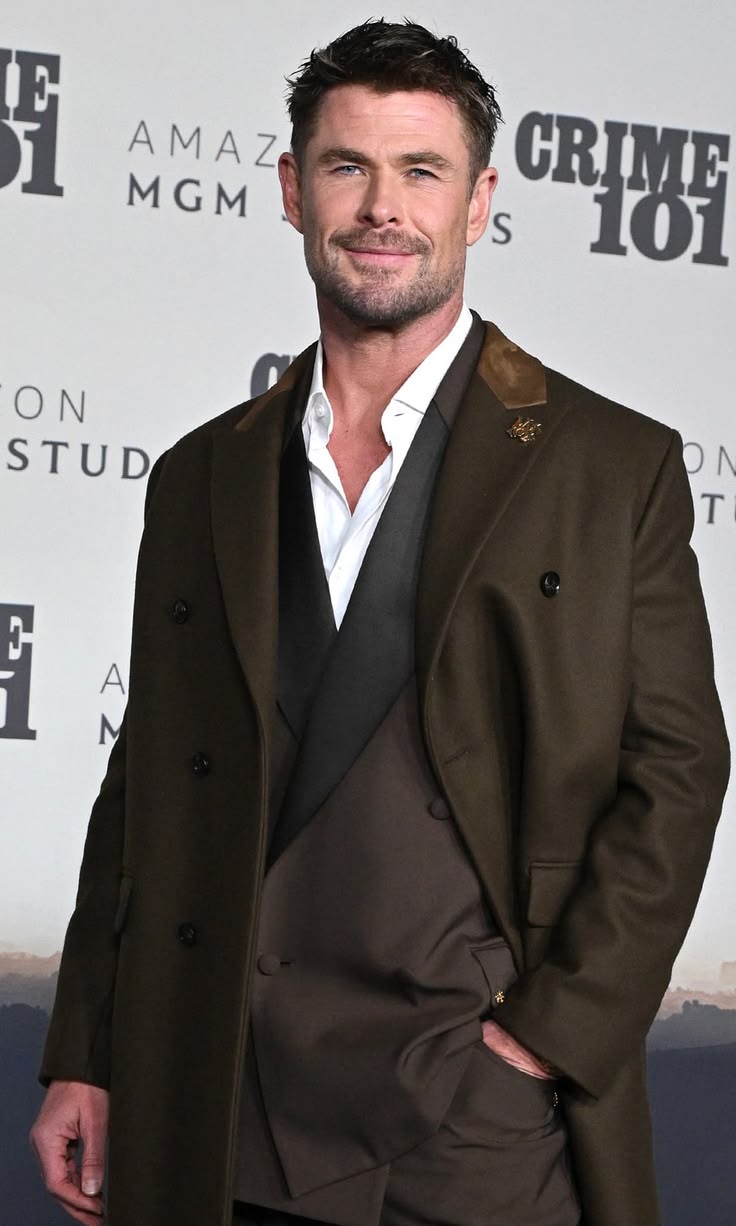 CHRIS HEMSWORTH