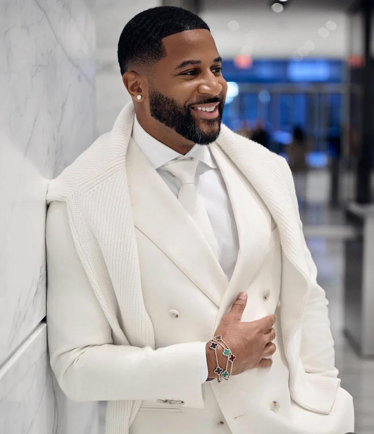 DEVALE ELLIS