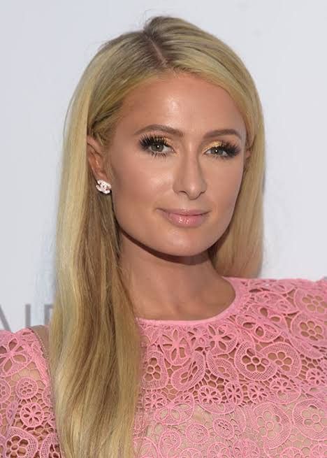 PARIS HILTON