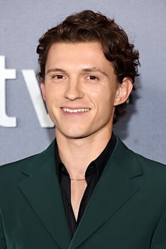 TOM HOLLAND